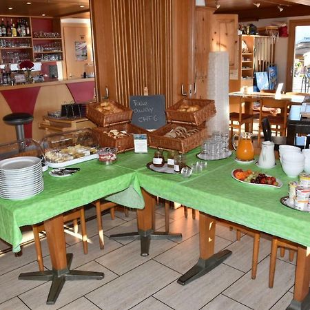 Hotel Restaurant Emshorn Oberems Екстериор снимка