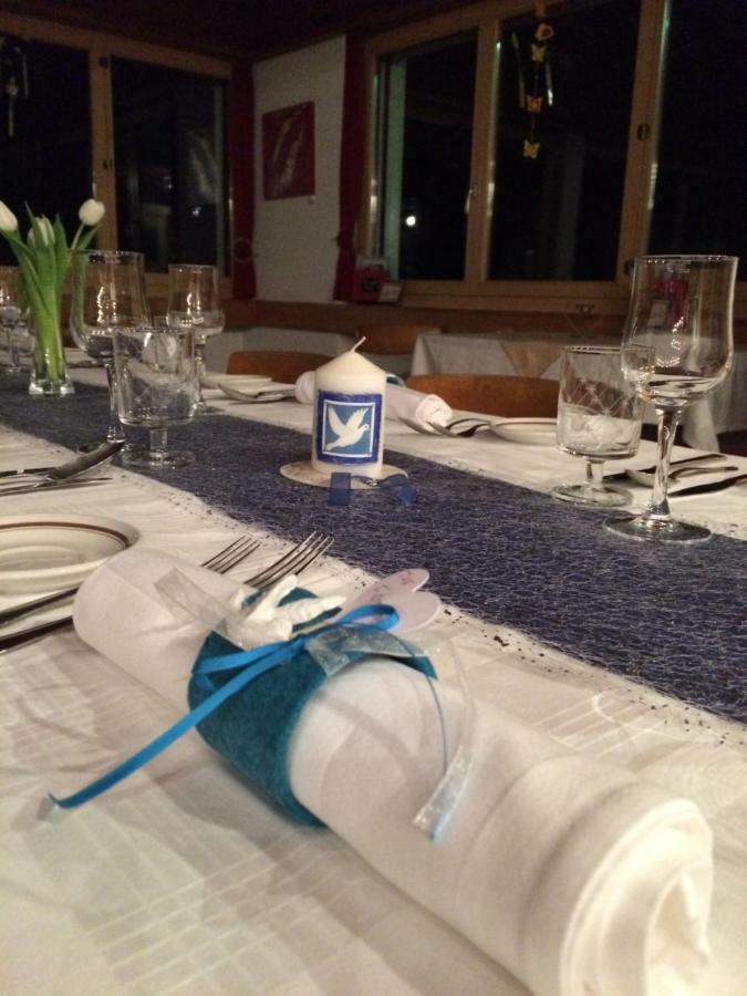 Hotel Restaurant Emshorn Oberems Екстериор снимка